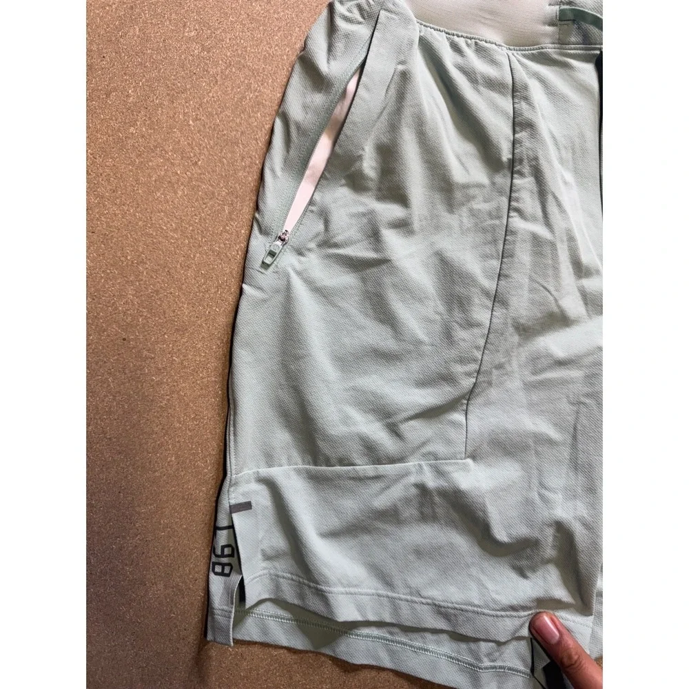 Lululemon Mens Size‎ S Light Green Commission Short 7 